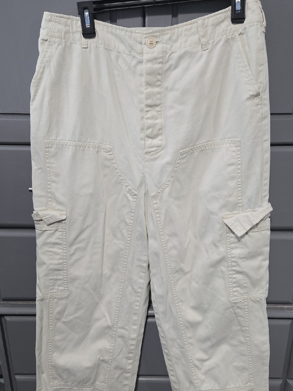 Universal Thread Women's Cargo Pants in Cream